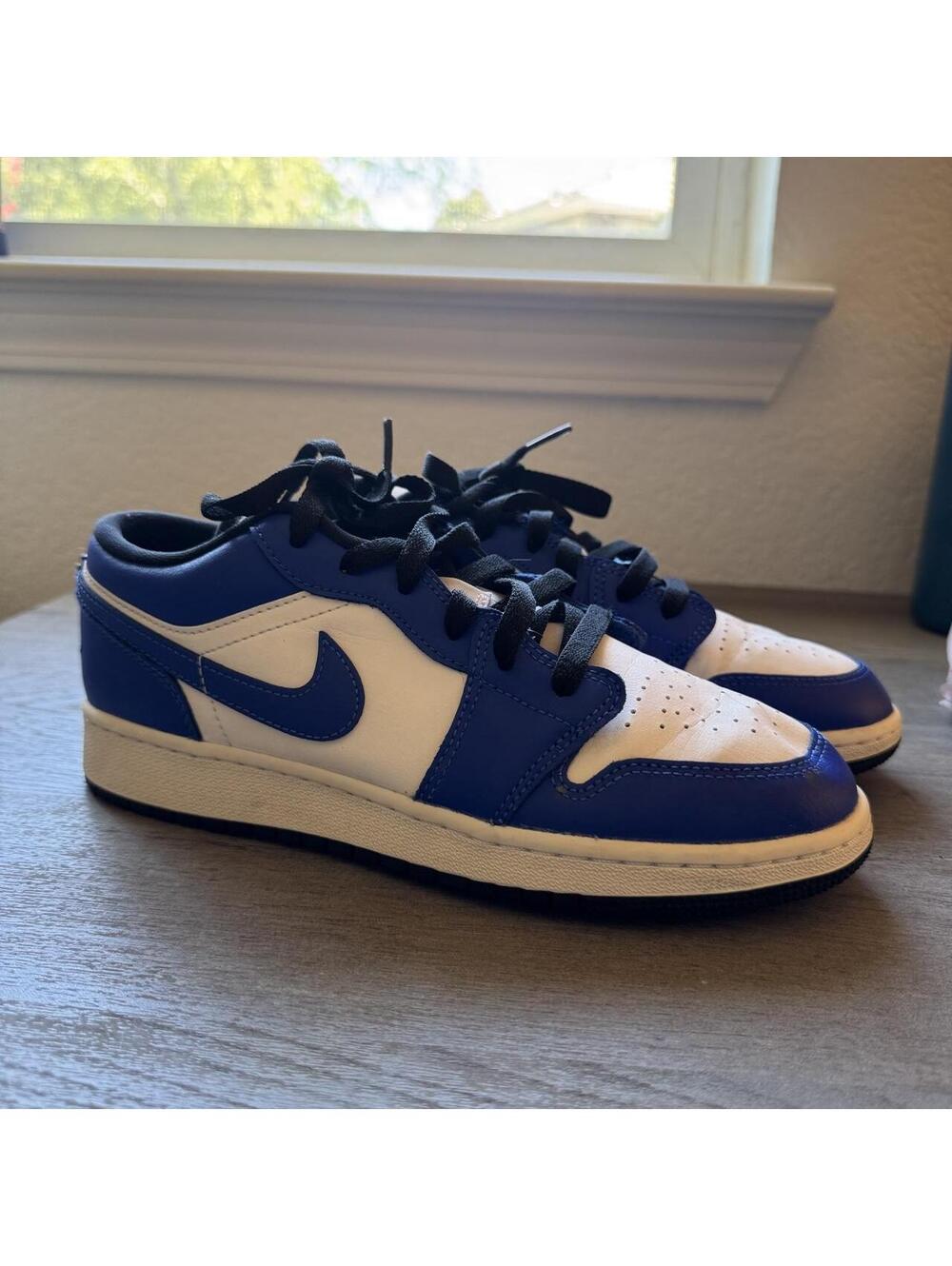 Classic Air Jordan 1 Low sneakers royal blue